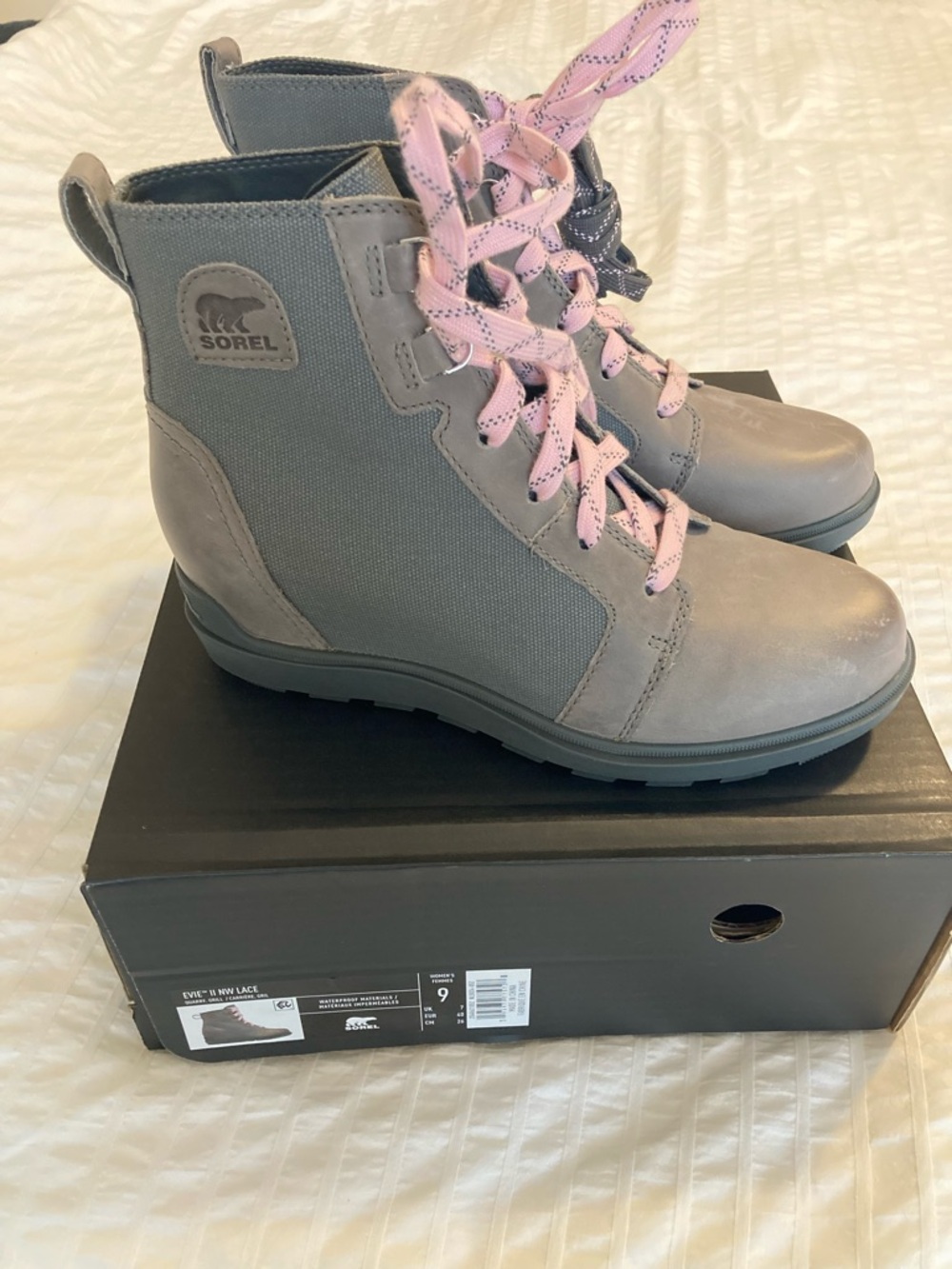 Sorel Evie II Lace Wedge Booties for Ladies - Quarry/Grill - 9m Women